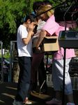 Remises des lots par Sylvie et Fred du Pôle Enfance